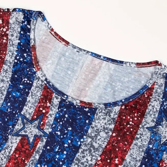USA flag colors Stars and Stripes ss T-shirt crew neck women L 4th of July nwt - Picture 2 of 7